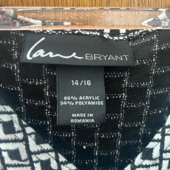 Lane Bryant Size 14/16 1X Black And White Geometric Skater Sweater dress - Picture 5 of 5
